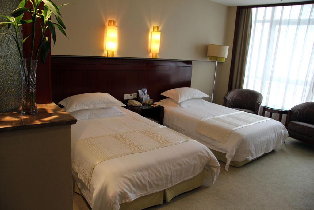 Jin Rong International Hotel Shanghai Room photo